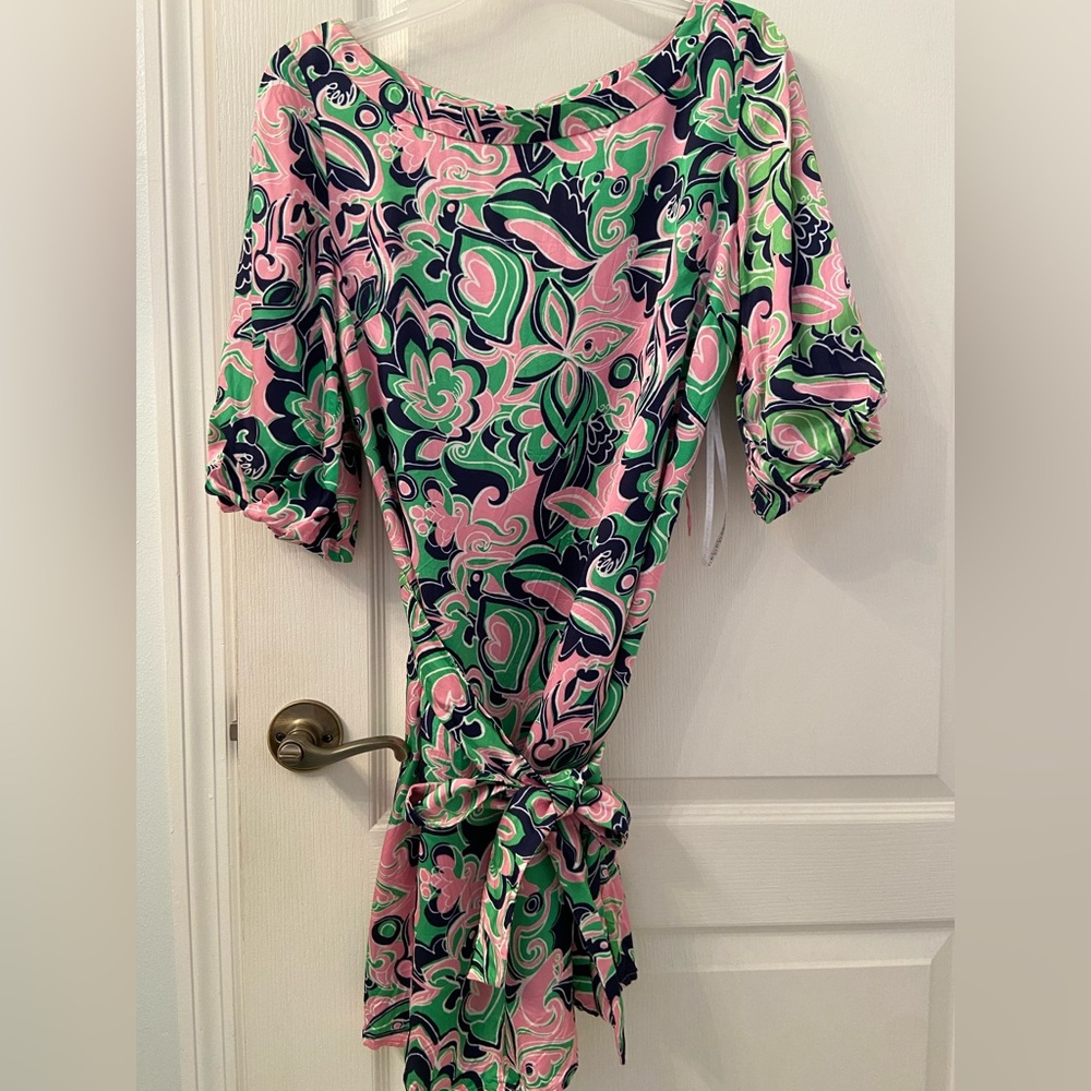 Beautiful EUC Lilly dress w/ sash and boat neck, elephant, pink & navy print.
